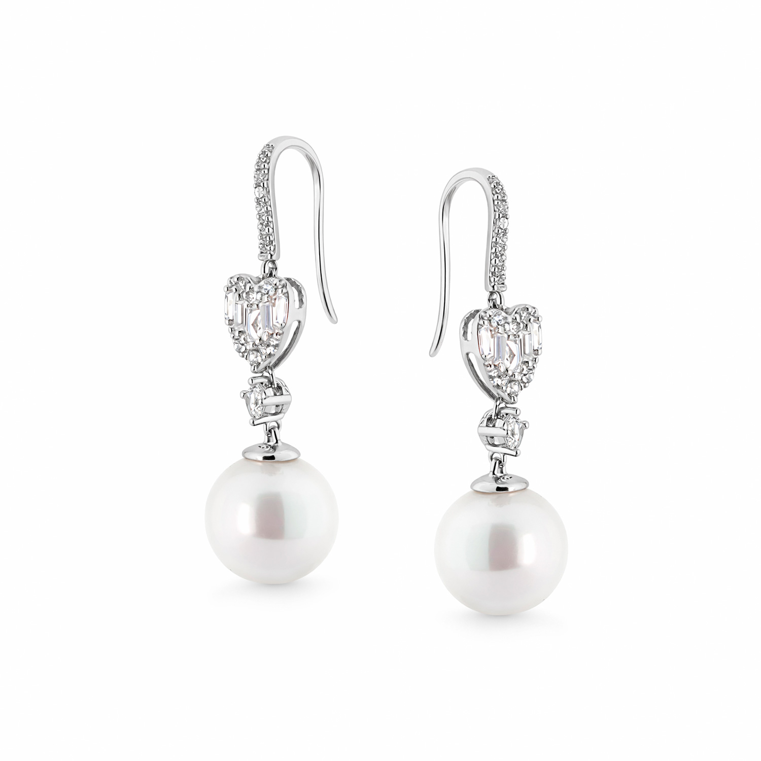 Ohrringe aus 925 Silber mit Zirkonia in Herzform und Perle